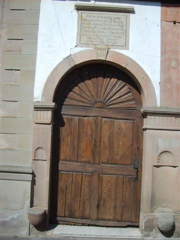 Porte cintre d'une maison alsacienne  Berstett en Alsace
